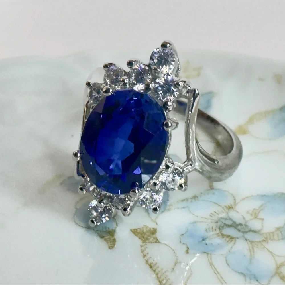 Vivid Blue Ceylon Sapphire Sterling Silver Ring (6.5)